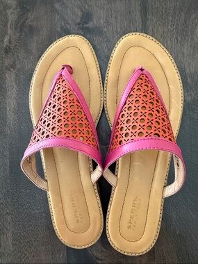 Sperry Pink and Orange Laser-Cut Leather Thong Sandals New Condition w/o tags.